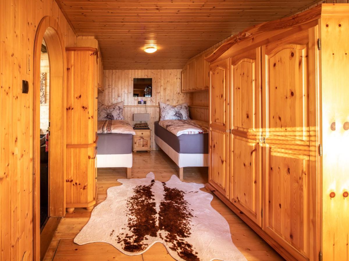 Chalet Petit Kanzelhohe Buitenkant foto