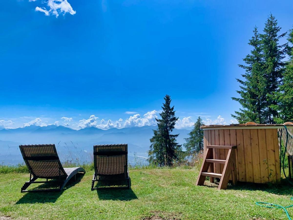 Chalet Petit Kanzelhohe Buitenkant foto